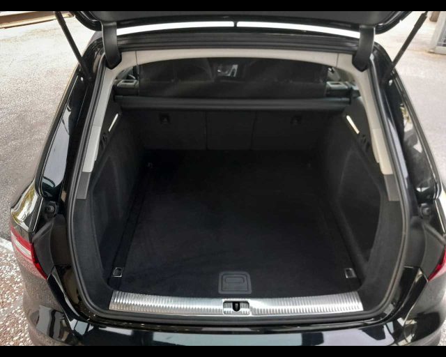 AUDI A4 AVANT 30 TDI/136 CV S TRONIC - foto 18