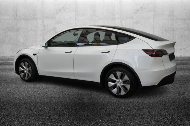 TESLA MODEL Y RWD - foto 4