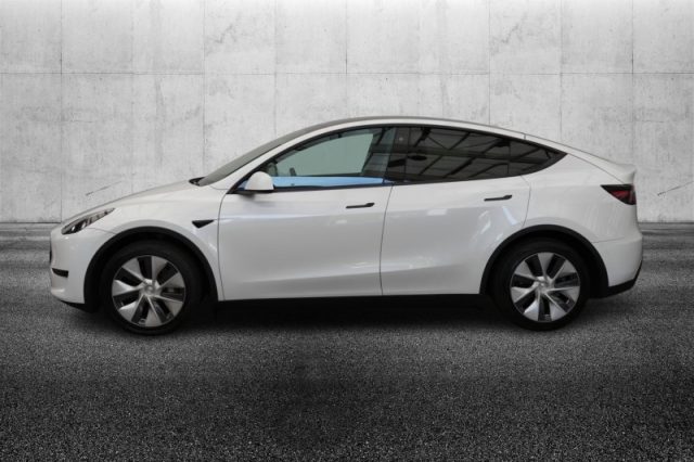 TESLA MODEL Y RWD - foto 5