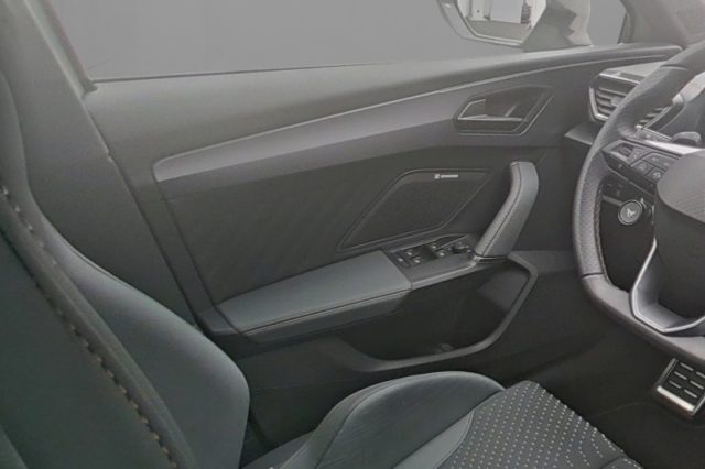 CUPRA LEON 2.0 TSI 300 CV DSG VZ - foto 8