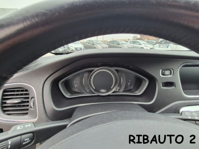 VOLVO V40 D2 INSCRIPTION - foto 12