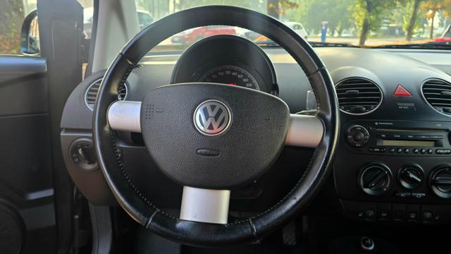 VOLKSWAGEN NEW BEETLE CABRIO 2.0 AUTOMATICO LIMITED RE - foto 25
