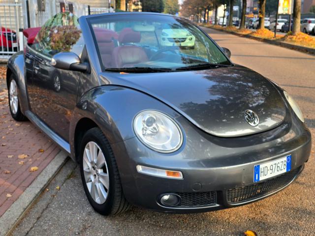 VOLKSWAGEN NEW BEETLE CABRIO 2.0 AUTOMATICO LIMITED RE - foto 17