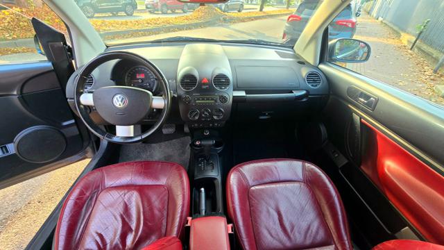 VOLKSWAGEN NEW BEETLE CABRIO 2.0 AUTOMATICO LIMITED RE - foto 23