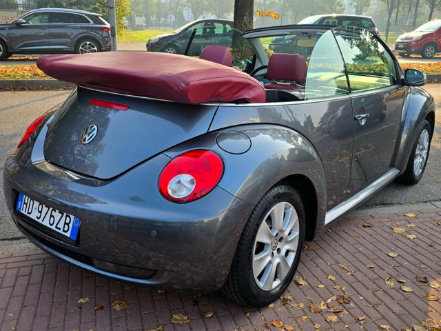 VOLKSWAGEN NEW BEETLE CABRIO 2.0 AUTOMATICO LIMITED RE - foto 11