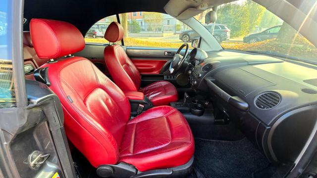 VOLKSWAGEN NEW BEETLE CABRIO 2.0 AUTOMATICO LIMITED RE - foto 19