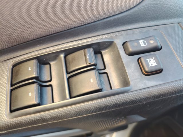 TOYOTA COROLLA VERSO 1.8 16V SOL UNIPROPRIETARIO-NEOP - foto 12