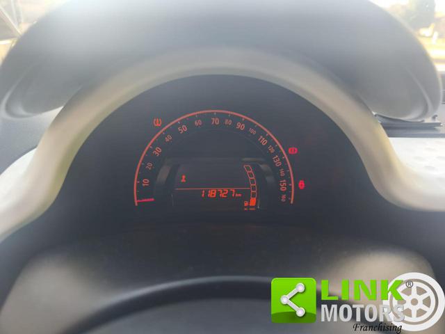 RENAULT TWINGO 1.0 SCE LIVE - foto 13
