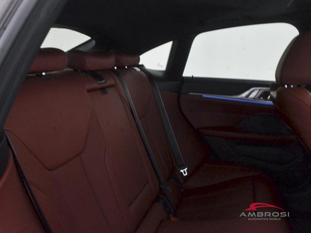 BMW I4 M50 400 CV - foto 11