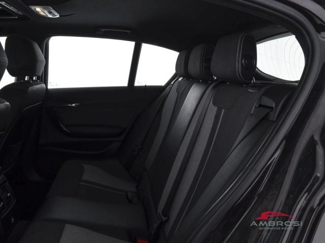 BMW 118 SERIE 1 D 5P. URBAN - foto 10