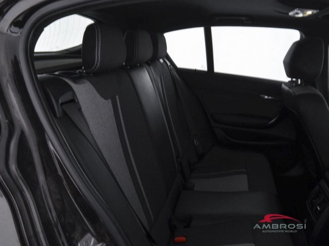 BMW 118 SERIE 1 D 5P. URBAN - foto 11