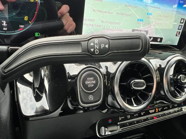MERCEDES-BENZ GLA 180 D AUTOMATIC SPORT PLUS - foto 19