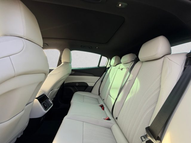 MASERATI GRECALE MY27 MHEV 250 CV AWD MODENA - foto 8