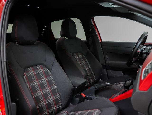 VOLKSWAGEN POLO 2.0 TSI DSG GTI BMT *PROMO PARIS - foto 11
