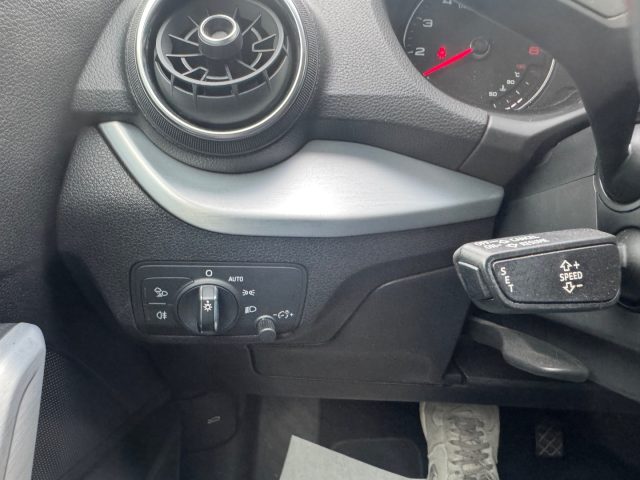 AUDI Q2 35 TFSI S TRONIC ADMIRED ADVANCE - foto 17