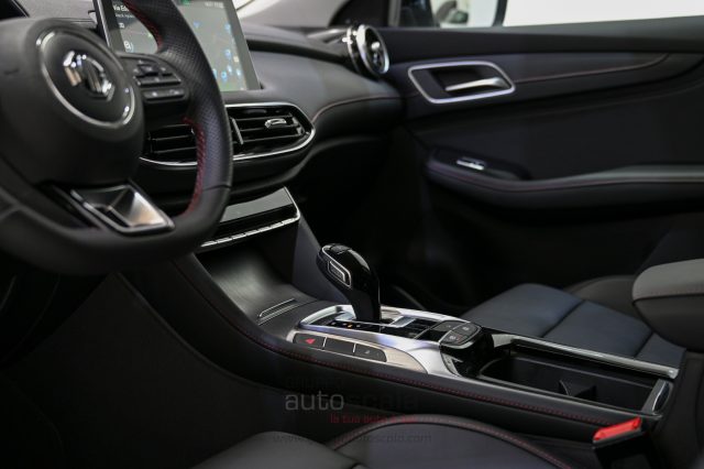 MG EHS 1.5 PLUG-IN HYBRID EXCITE - foto 16