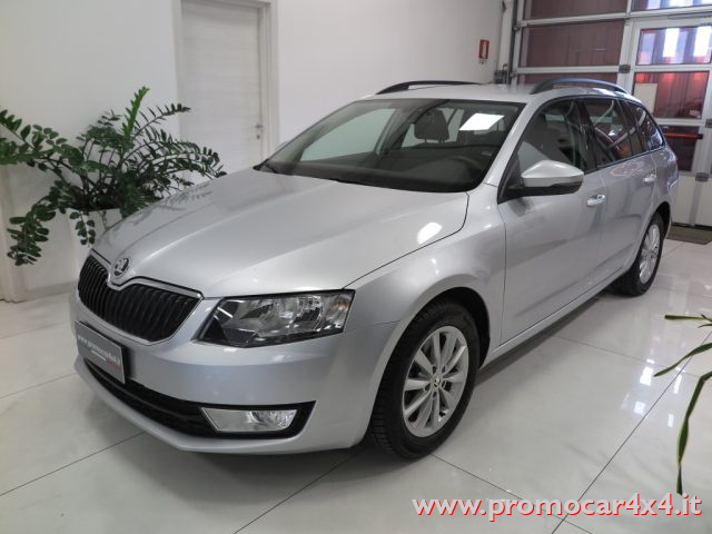 SKODA OCTAVIA 1.6 TDI CR 110 CV 4X4 WAGON AMBI
