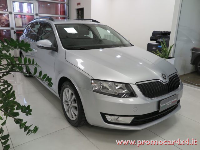 SKODA OCTAVIA 1.6 TDI CR 110 CV 4X4 WAGON AMBI - foto 3