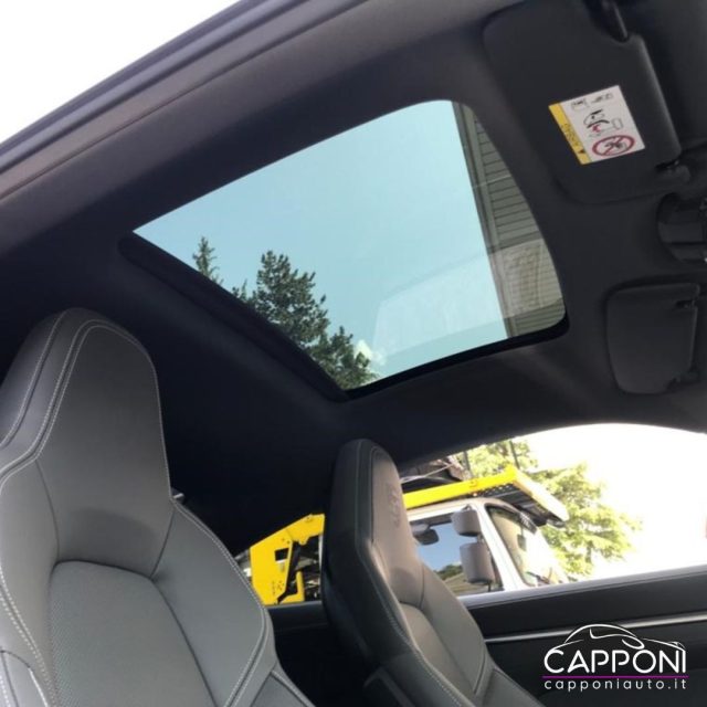 PORSCHE 992 CARRERA 4 GTS - foto 12