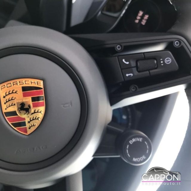 PORSCHE 992 CARRERA 4 GTS - foto 17