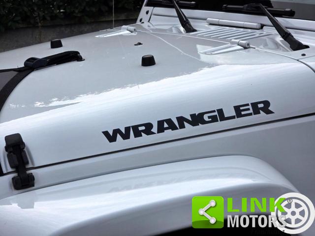 JEEP WRANGLER 3P 2.8 CRD SAHARA AUTO - foto 36