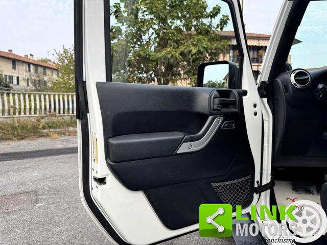 JEEP WRANGLER 3P 2.8 CRD SAHARA AUTO - foto 23