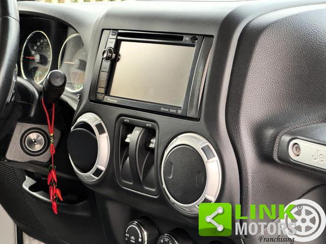 JEEP WRANGLER 3P 2.8 CRD SAHARA AUTO - foto 24
