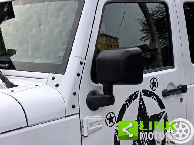 JEEP WRANGLER 3P 2.8 CRD SAHARA AUTO - foto 37