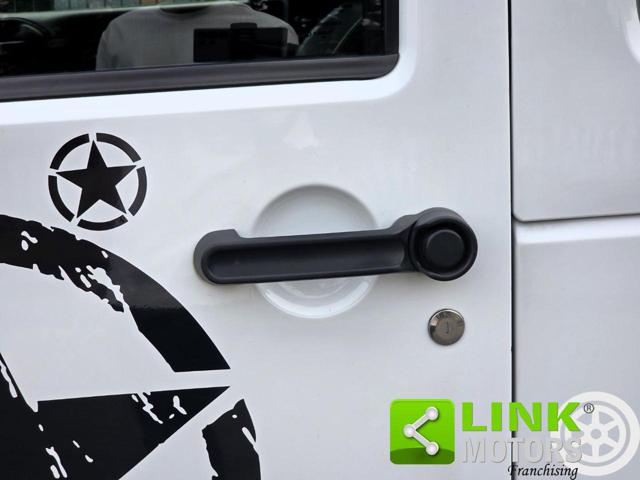 JEEP WRANGLER 3P 2.8 CRD SAHARA AUTO - foto 27