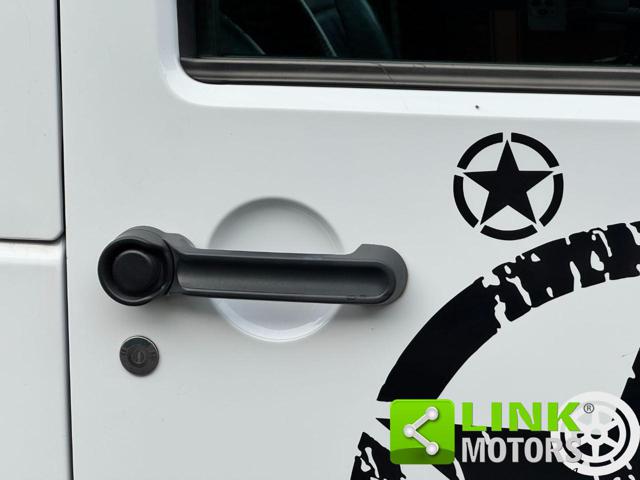 JEEP WRANGLER 3P 2.8 CRD SAHARA AUTO - foto 30