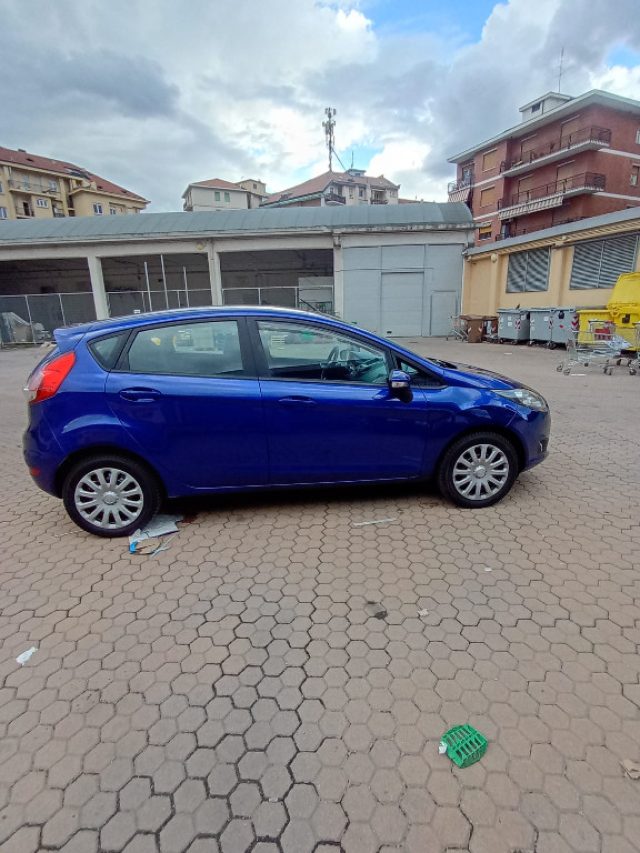 FORD FIESTA 1.4 - foto 8