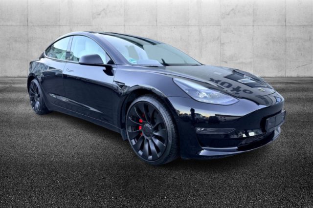 TESLA MODEL 3 LONG RANGE AWD PERFORMANCE
