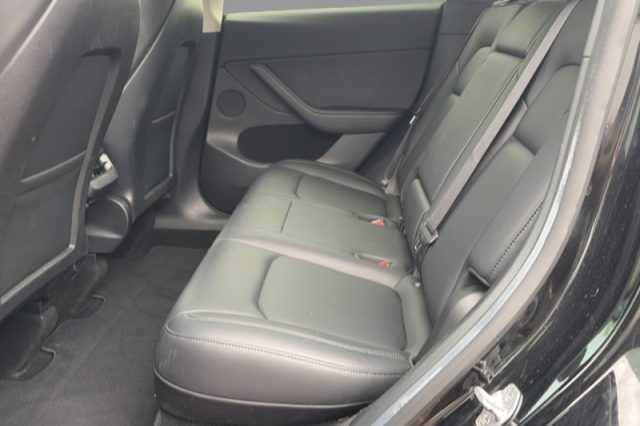 TESLA MODEL Y RWD - foto 8