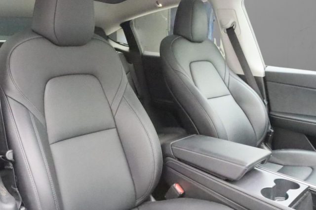 TESLA MODEL Y RWD - foto 7