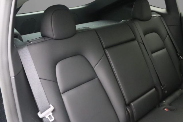 TESLA MODEL Y RWD - foto 8