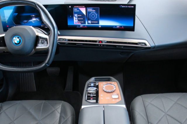 BMW IX XDRIVE 40 - foto 6
