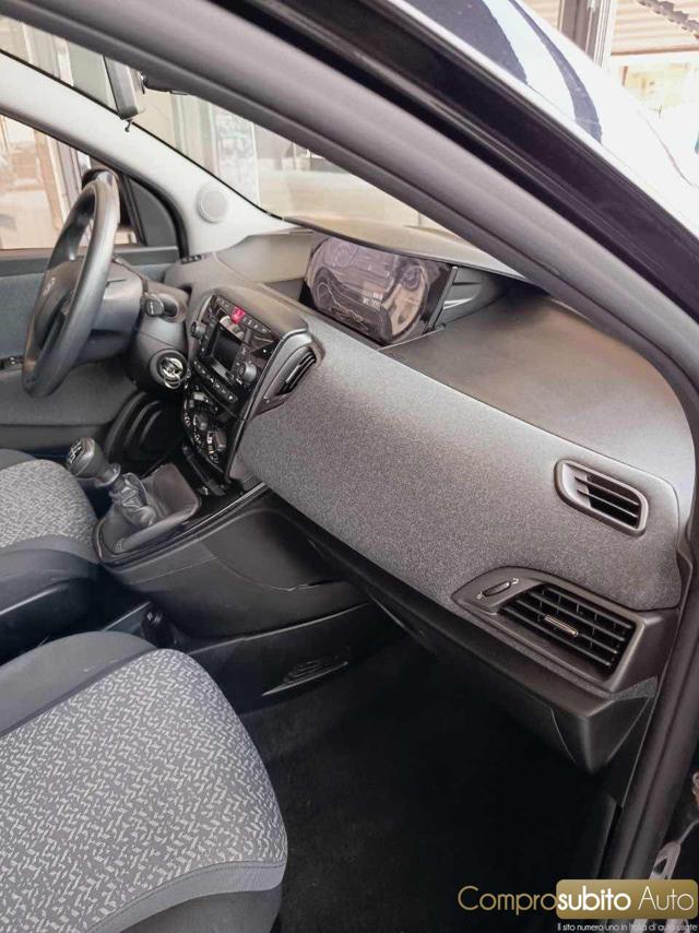 LANCIA YPSILON 1.0 FIREFLY 5 PORTE S&S HYBRID G - foto 12