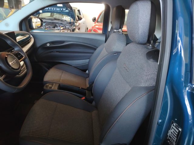 FIAT 500E BERLINA 42 KWH ICON MY22 - foto 12