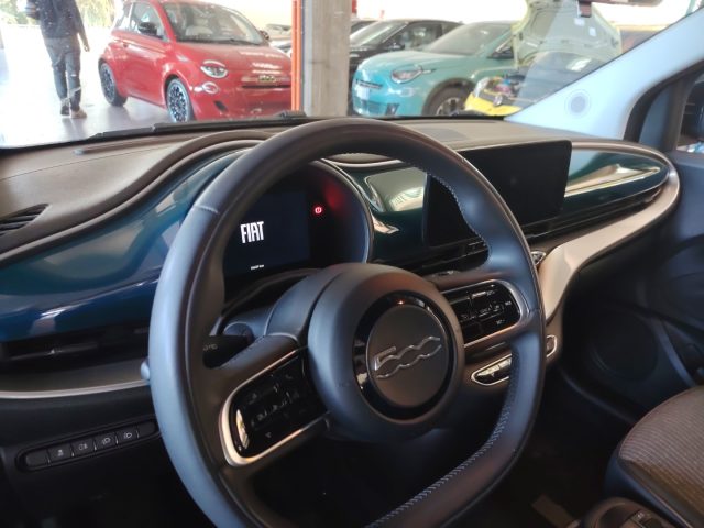 FIAT 500E BERLINA 42 KWH ICON MY22 - foto 15