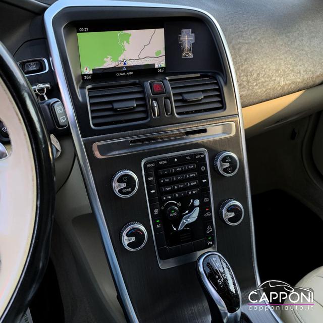 VOLVO XC60 D4 AWD - foto 13