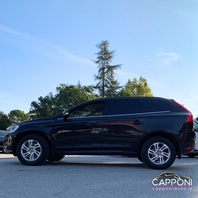 VOLVO XC60 D4 AWD - foto 4