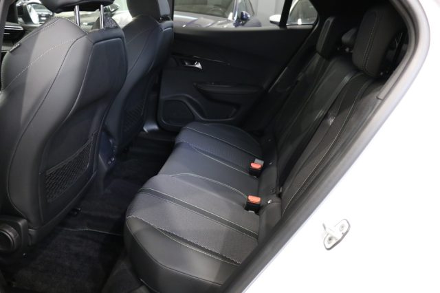 PEUGEOT 2008 136 DCS6 GT - foto 12