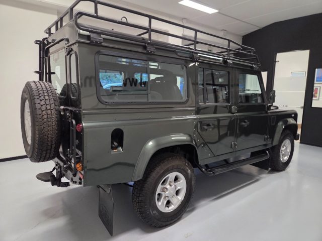 LAND ROVER DEFENDER 110 2.4 TD4 7 POSTI AUTOVETTURA - foto 4