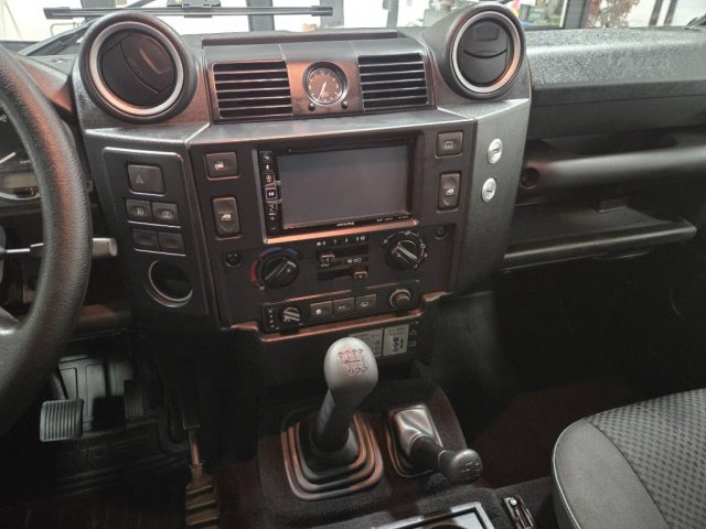 LAND ROVER DEFENDER 110 2.4 TD4 7 POSTI AUTOVETTURA - foto 23