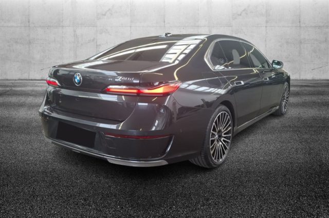 BMW 740 D XDRIVE - foto 2