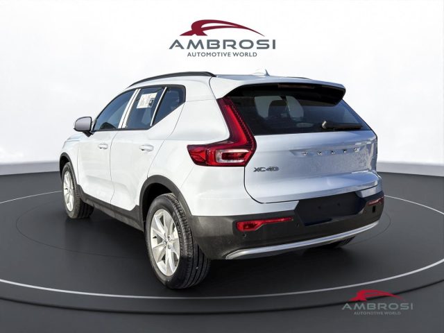 VOLVO XC40 B3 MILD HYBRID BENZINA ESSENTIAL - foto 4