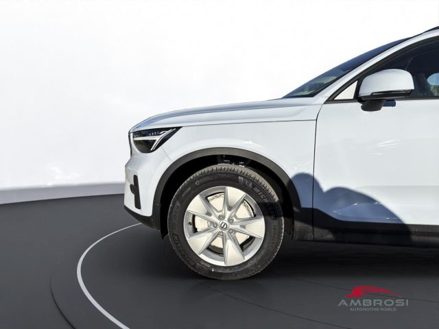 VOLVO XC40 B3 MILD HYBRID BENZINA ESSENTIAL - foto 15