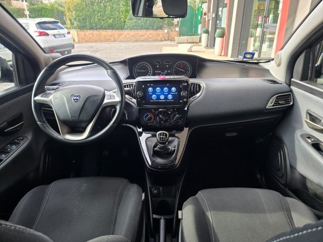 LANCIA YPSILON 1.0 FIREFLY 5 PORTE S&S HYBRID E - foto 4