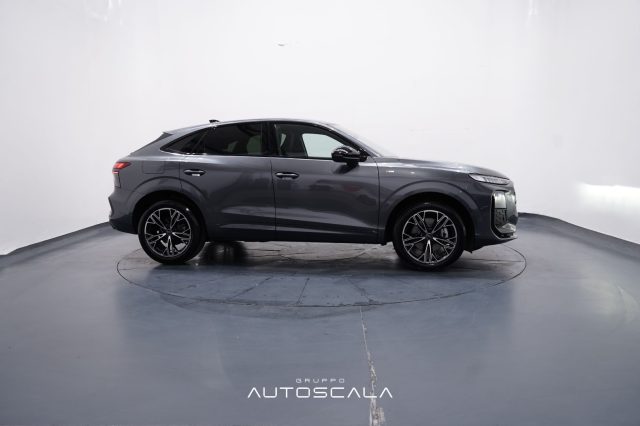 AUDI Q3 SPB TDI 110 KW S TRONIC LAUNCH E - foto 6