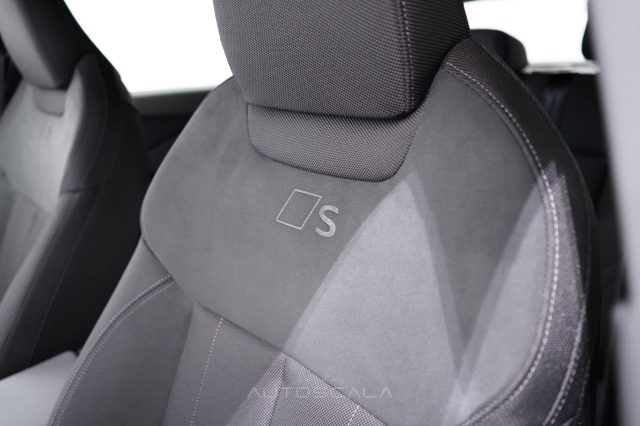 AUDI Q3 SPB TDI 110 KW S TRONIC LAUNCH E - foto 12